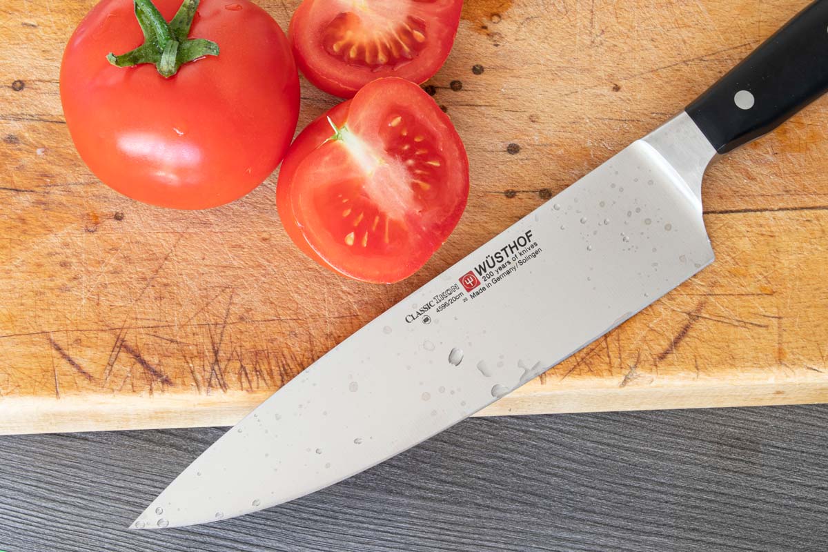 couteau de chef pour tomates